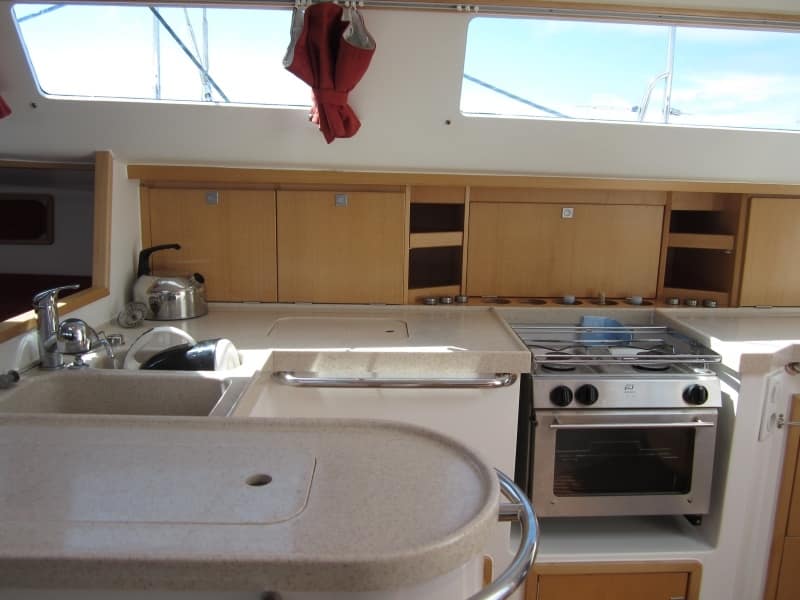 interieur voilier location cancale