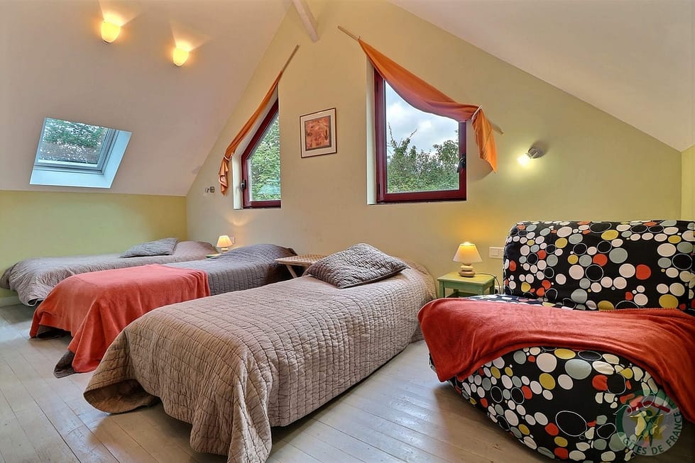 lit chambre gite la chalune vacances cancale