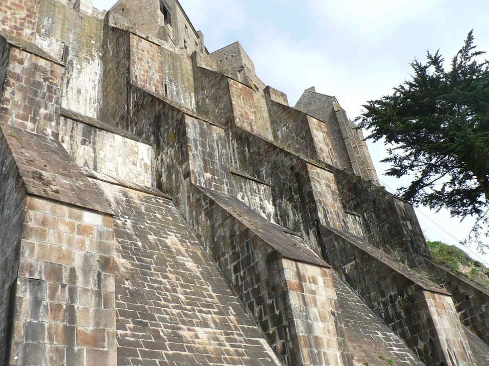 rempart mont saint michel